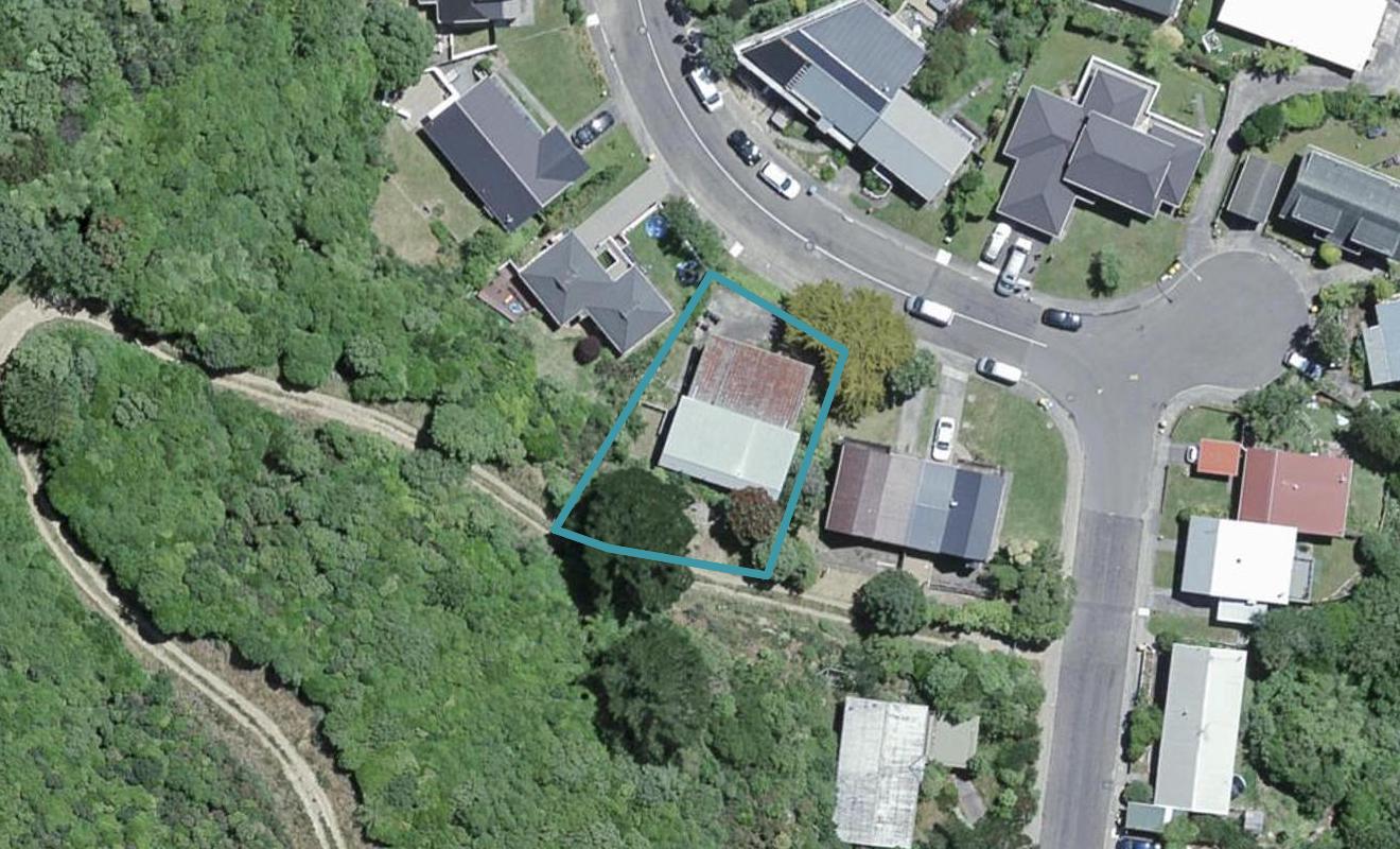2/102 Allington Rd, Karori, Wellington - Carousel 1