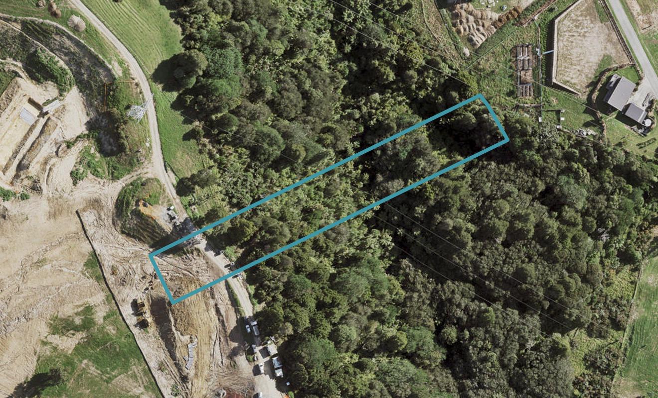 21 Annmarie Avenue, Totara Park, Auckland - Carousel 1