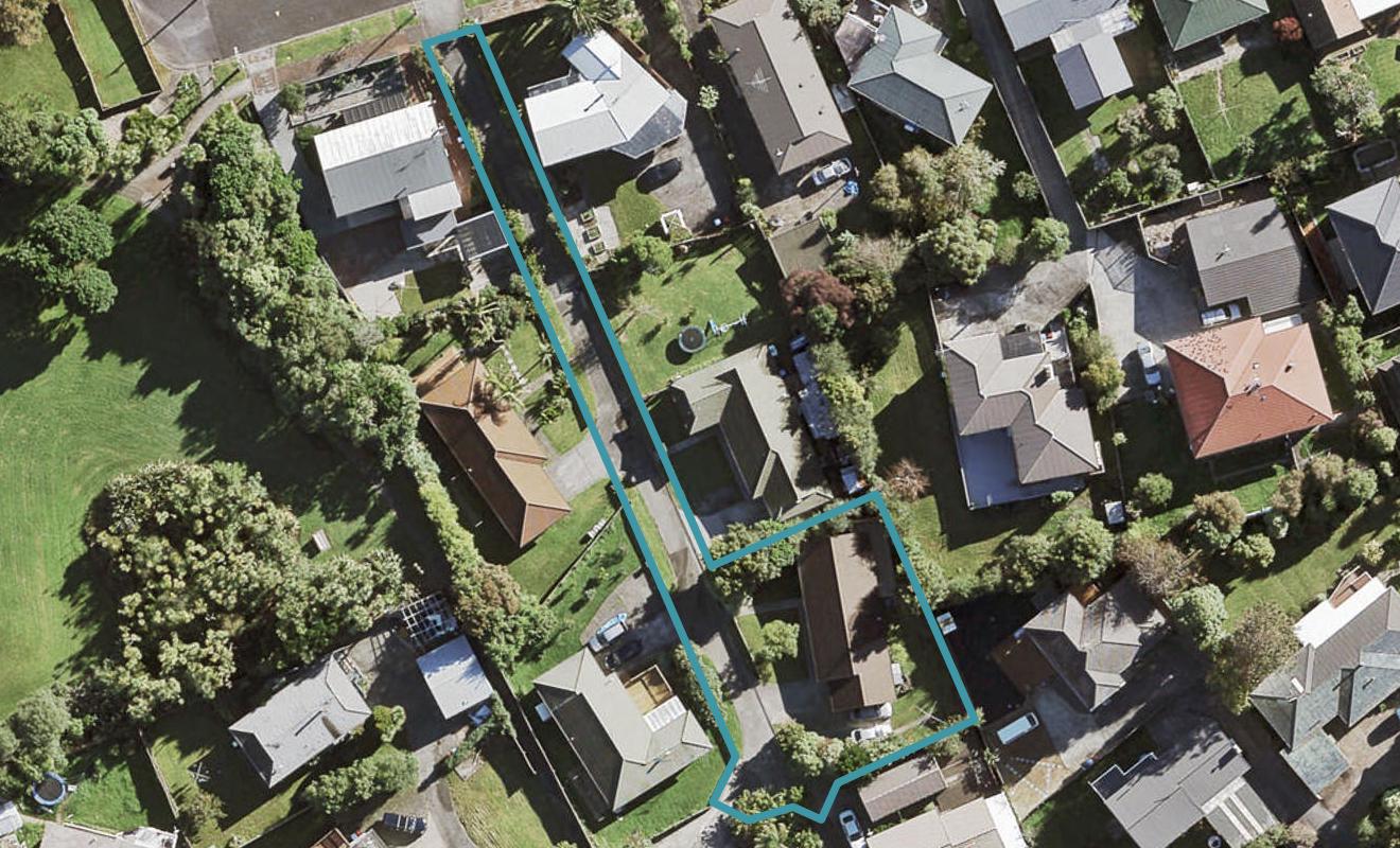 2/32 Westminster Street, New Windsor, Auckland - Carousel 1