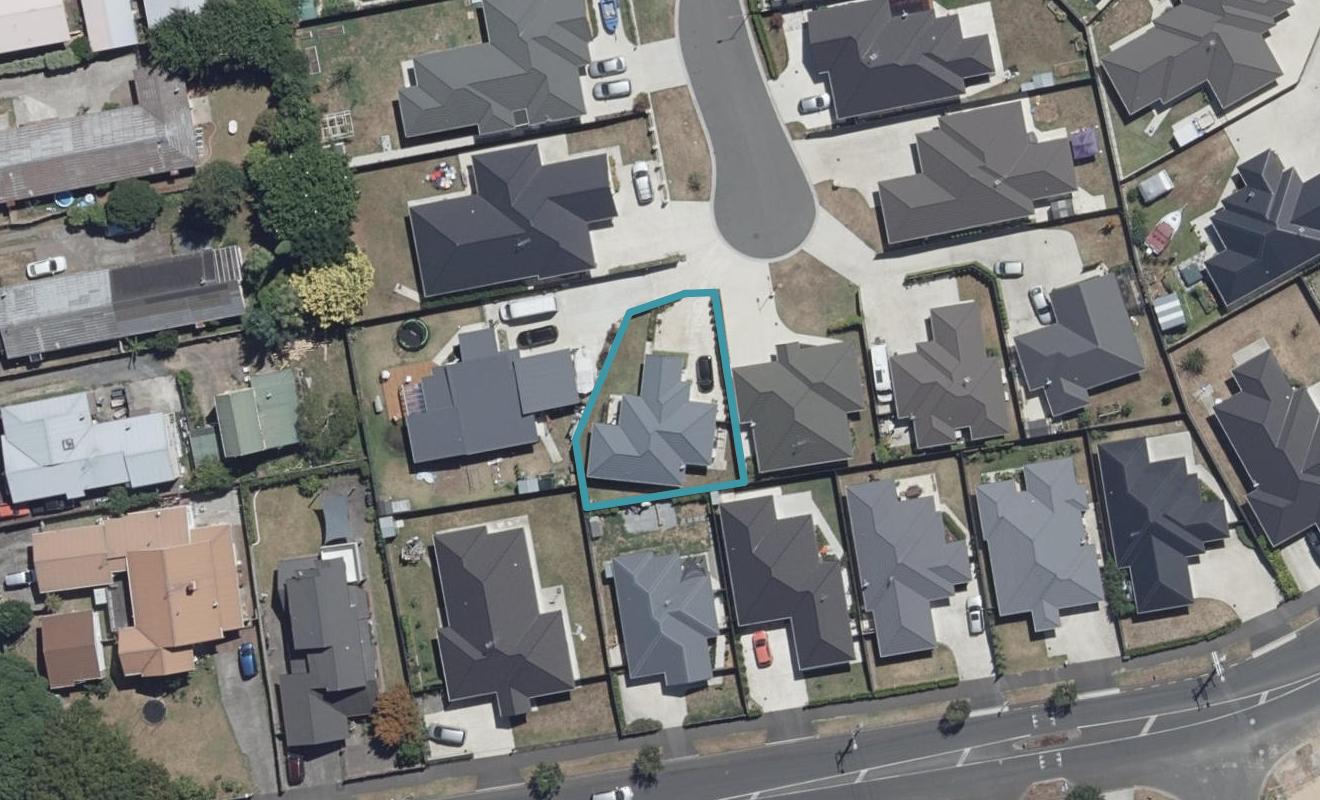 15 Peter Way Place, Glenview, Hamilton - Carousel 1