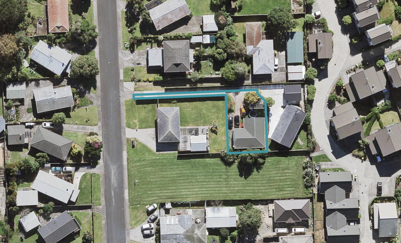 20A Glynnbrooke Street, Te Atatu South, Auckland - Carousel 1