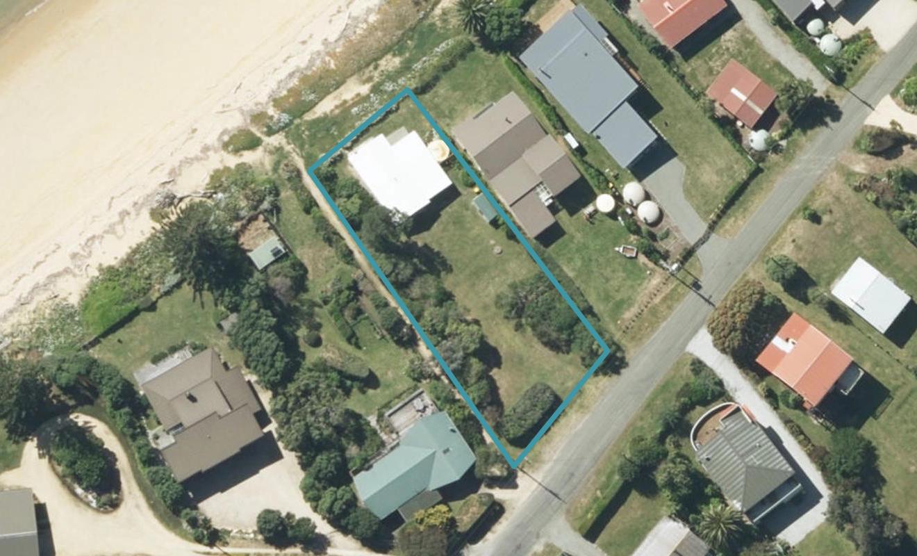 32 Peninsula Road, Tata Beach - Carousel 1