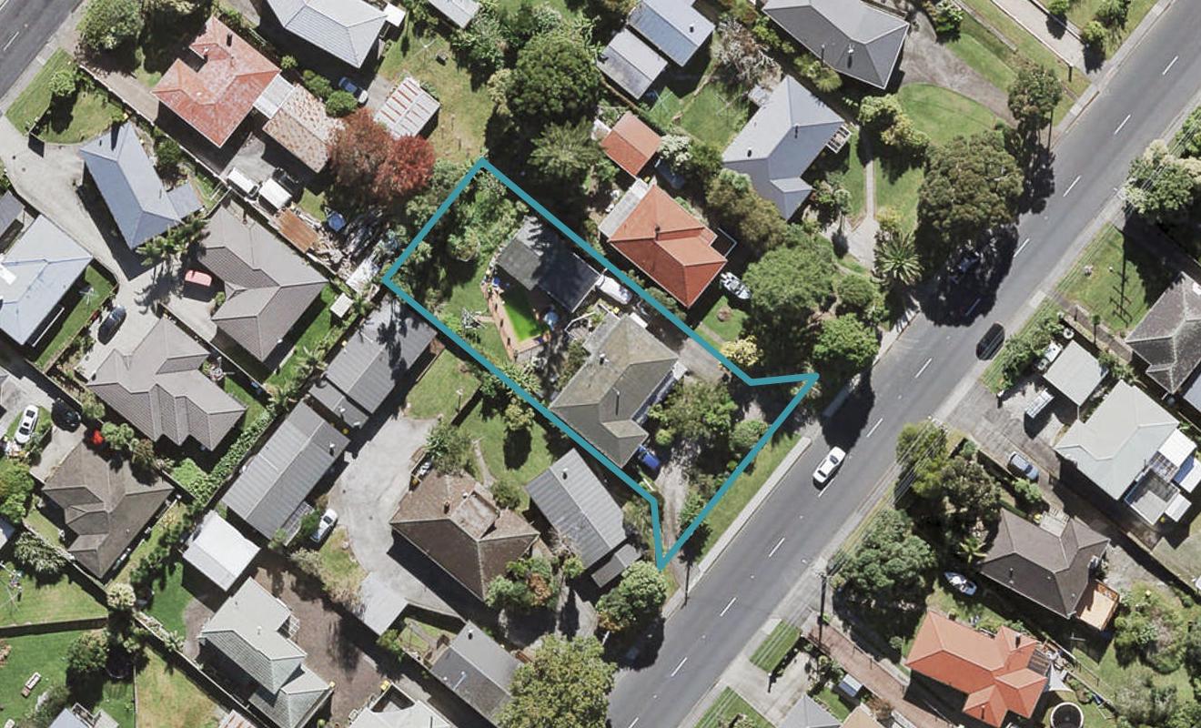 90 Hepburn Road, Glendene, Auckland - Carousel 1