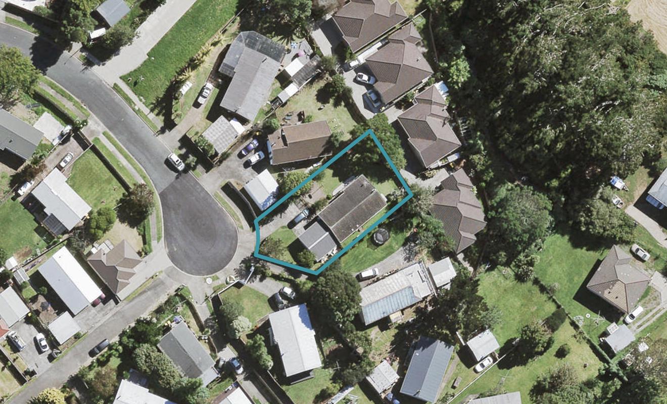 26 Taranui Place, Henderson, Auckland - Carousel 1