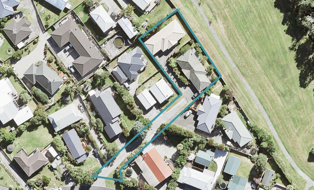 2/23 Jean Place, Stanmore Bay, Whangaparaoa - Carousel 1
