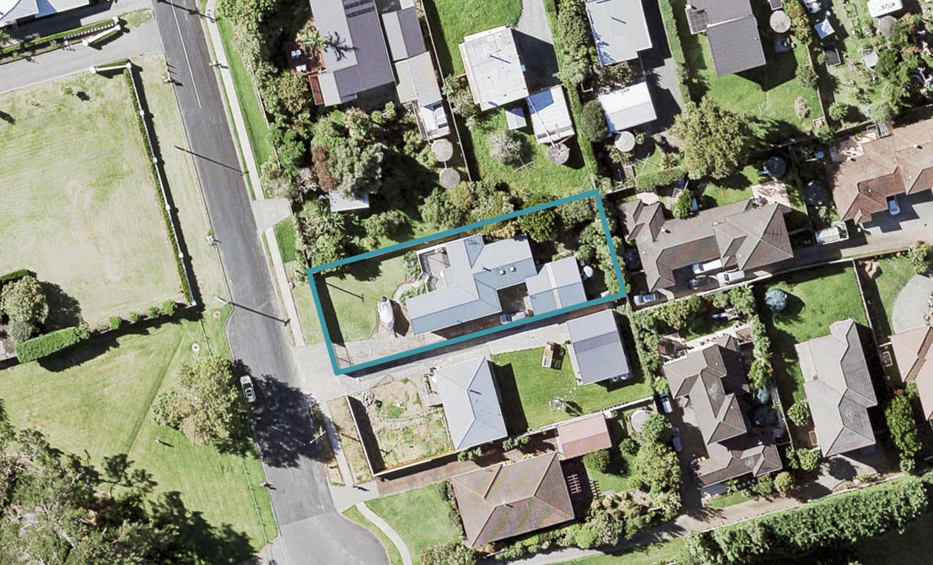 22 Puriri Road, Beachlands, Auckland - Carousel 1