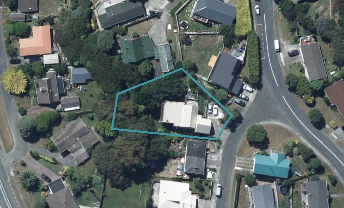2 Ensign Lane, Whitby, Porirua - Carousel 1