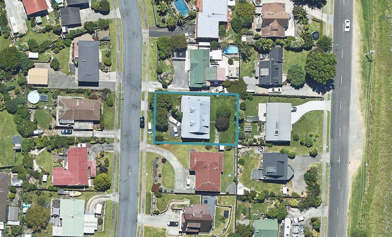 8 Flinders Place, Welcome Bay, Tauranga - Carousel 1