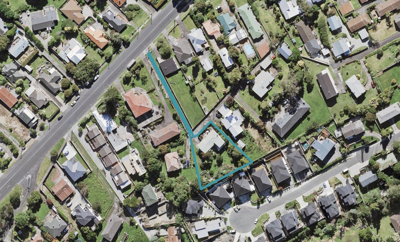 158C Titirangi Road, New Lynn, Auckland - Carousel 1
