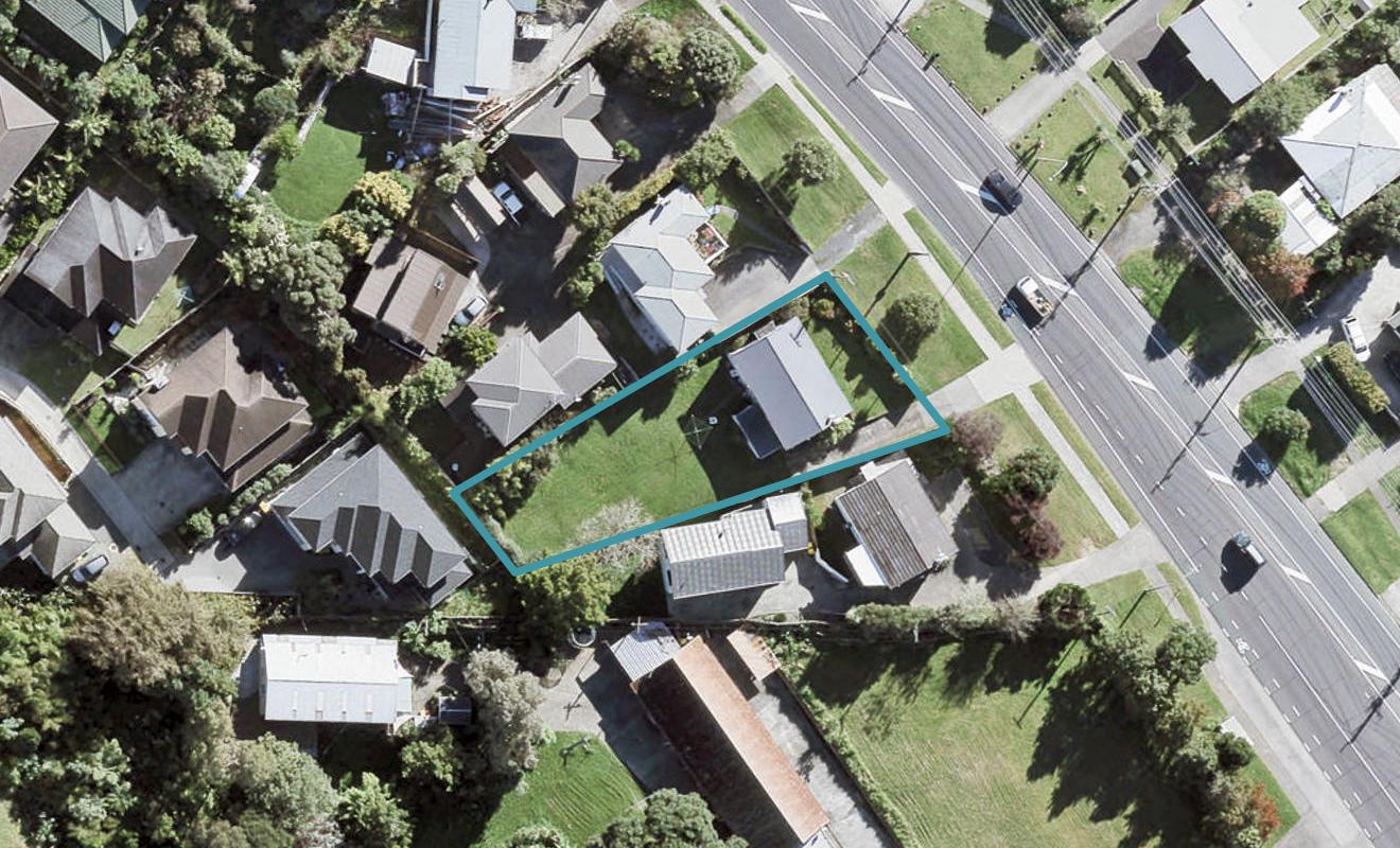 964 East Coast Road, Northcross, Auckland - Carousel 1