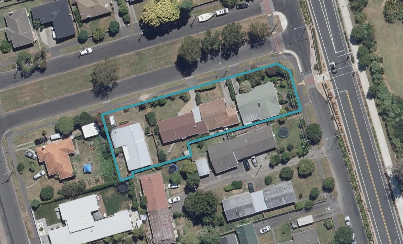 8 Henry Street, Hamilton East, Hamilton - Carousel 1