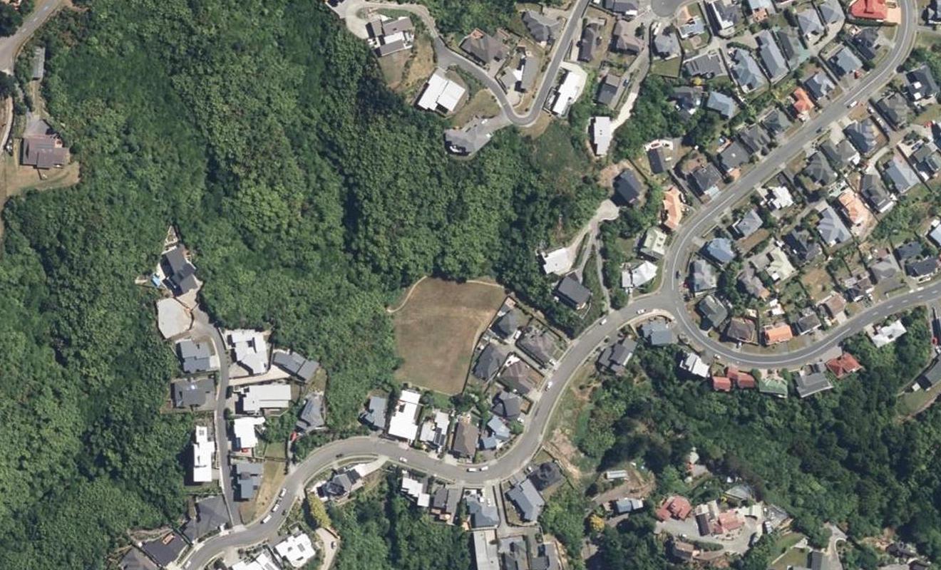 8 Meadowbank Drive, Belmont, Lower Hutt - Carousel 1