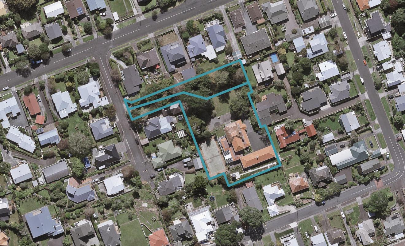 3 Barton Street, Strandon, New Plymouth - Carousel 1