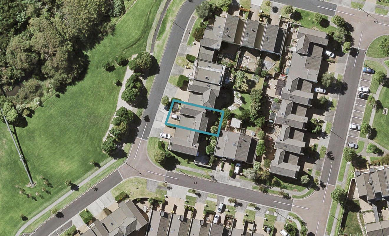 42 Tiger Drive, Golflands, Auckland - Carousel 1
