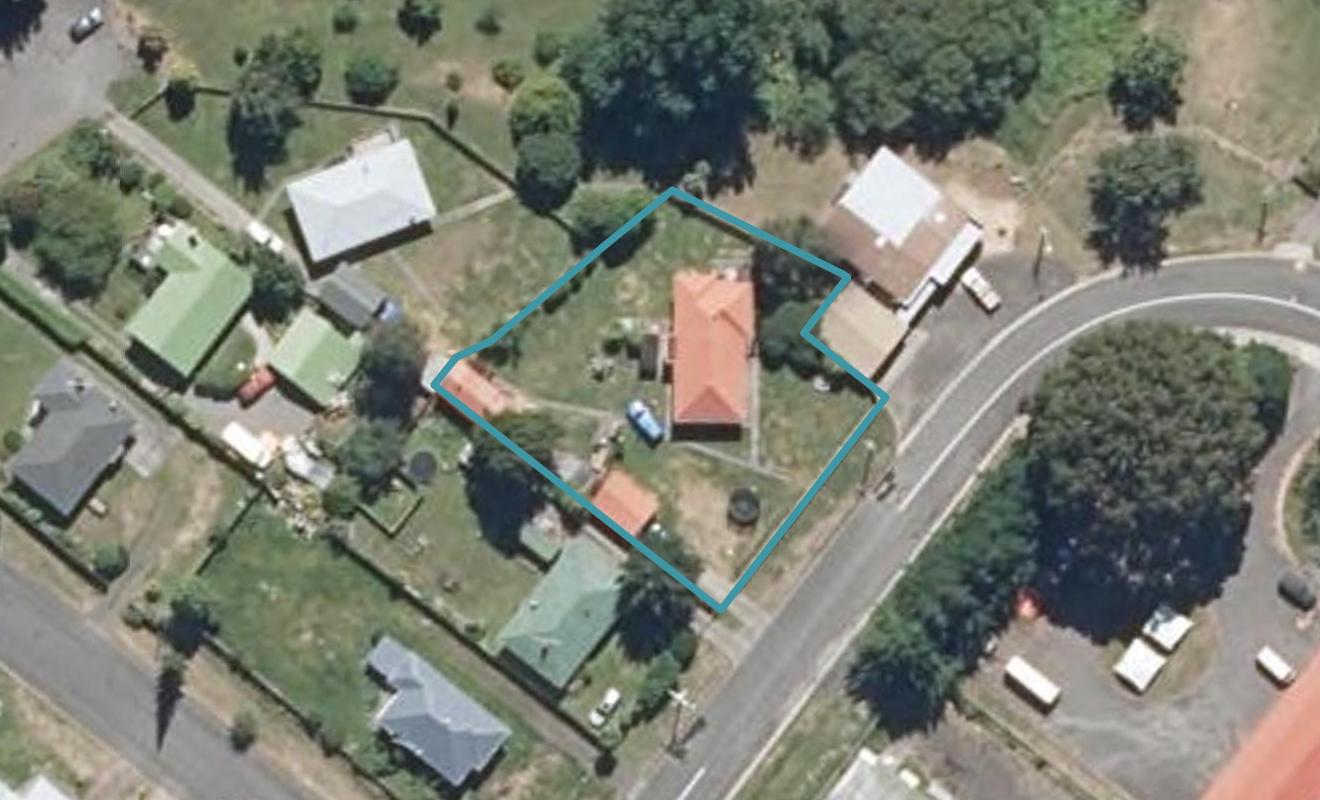 15 Rata Street, Ohakune - Carousel 1
