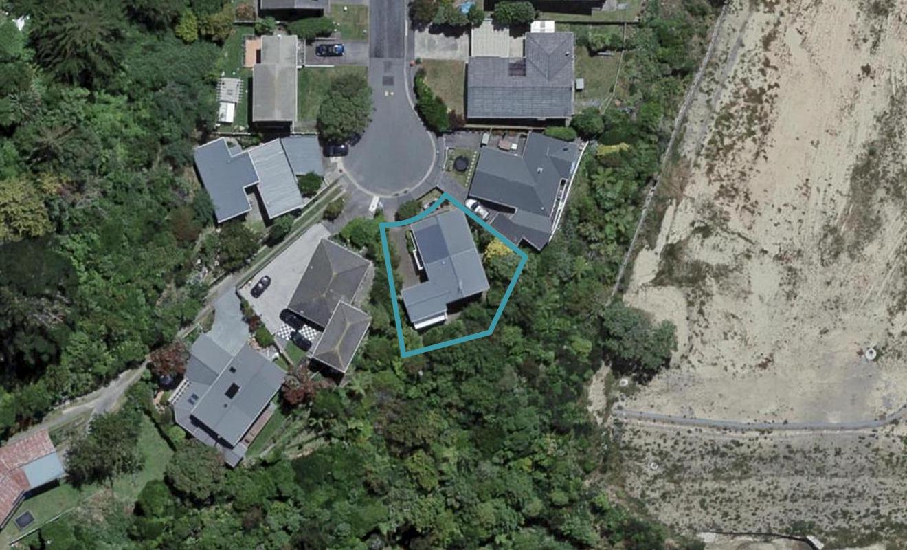 33 Breton Grove, Kingston, Wellington - Carousel 1