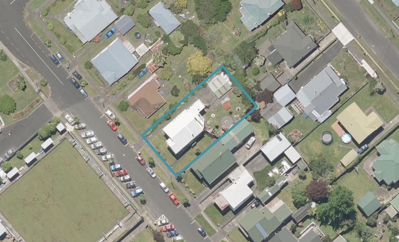 39 Helmore Street, Whanganui East, Whanganui - Carousel 1