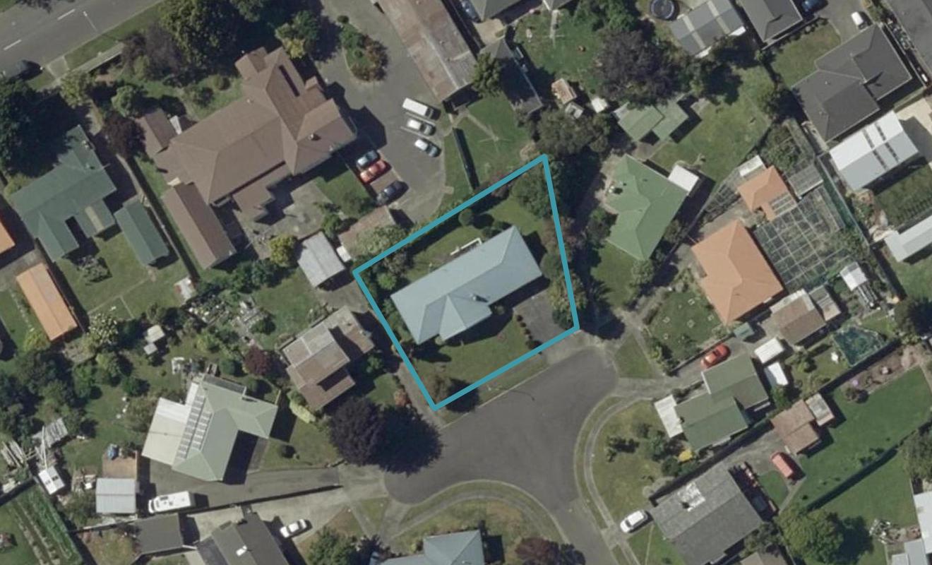 12 Greenock Place, Awapuni, Palmerston North - Carousel 1