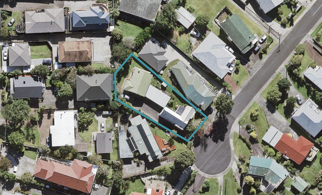 1/13 Fairlea Road, Te Atatū South, Auckland - Carousel 1