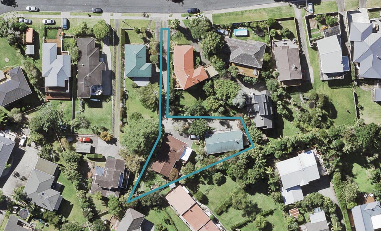 1/24 Wyoming Avenue, Murrays Bay, Auckland - Carousel 1