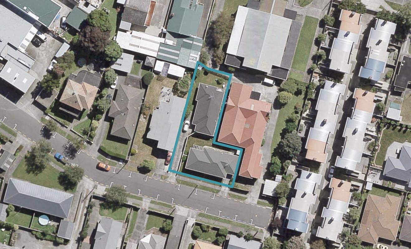 2/13 Derwent Lee Grove, Epuni, Lower Hutt - Carousel 1
