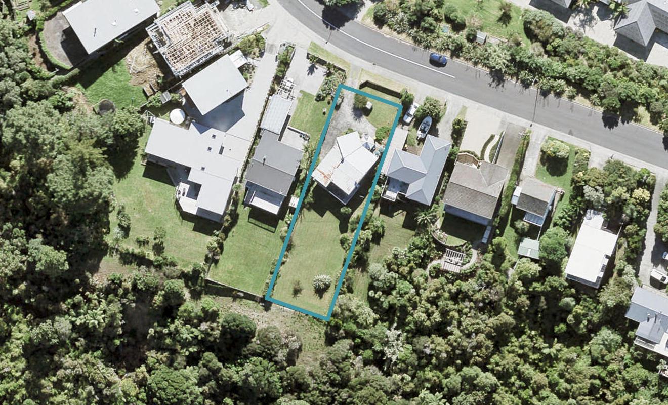 31 Roberts Road, Matakatia, Whangaparaoa - Carousel 1