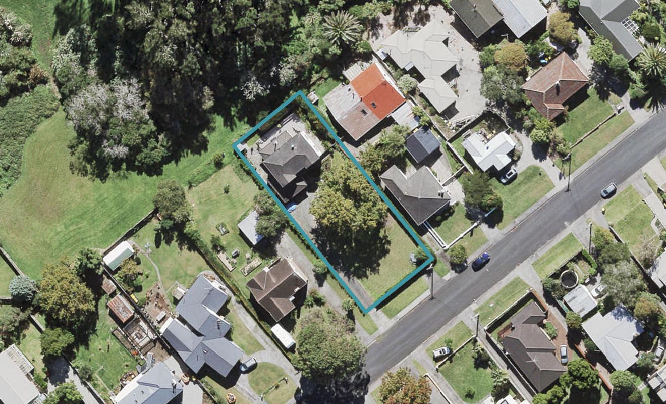 36 Eastglen Road, Glen Eden, Auckland - Carousel 1