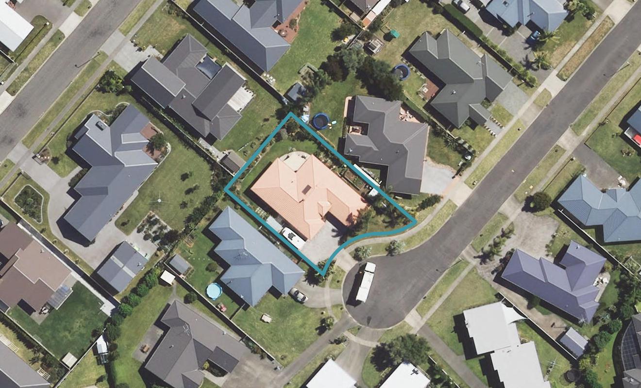 13 Roger Street, Lytton West, Gisborne - Carousel 1