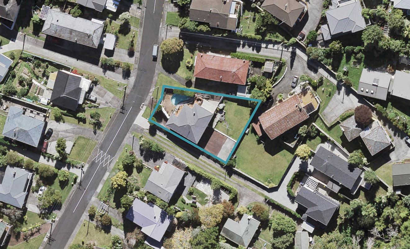 15 Merchant Avenue, Te Atatu South, Auckland - Carousel 1