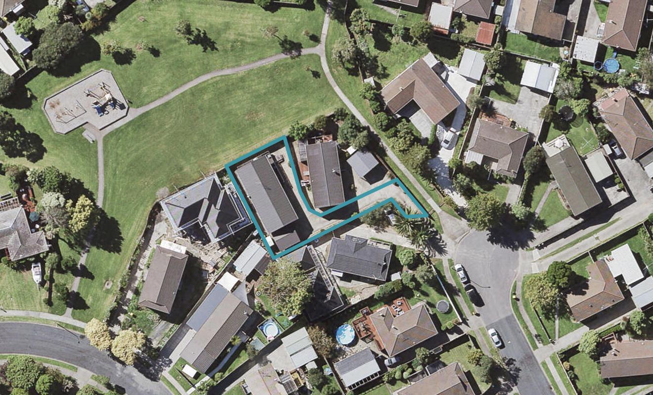 16A Lyren Place, Half Moon Bay, Auckland - Carousel 1