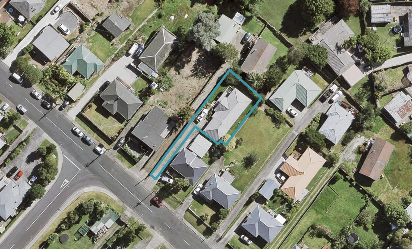 64A Awaroa Road, Sunnyvale, Auckland - Carousel 1