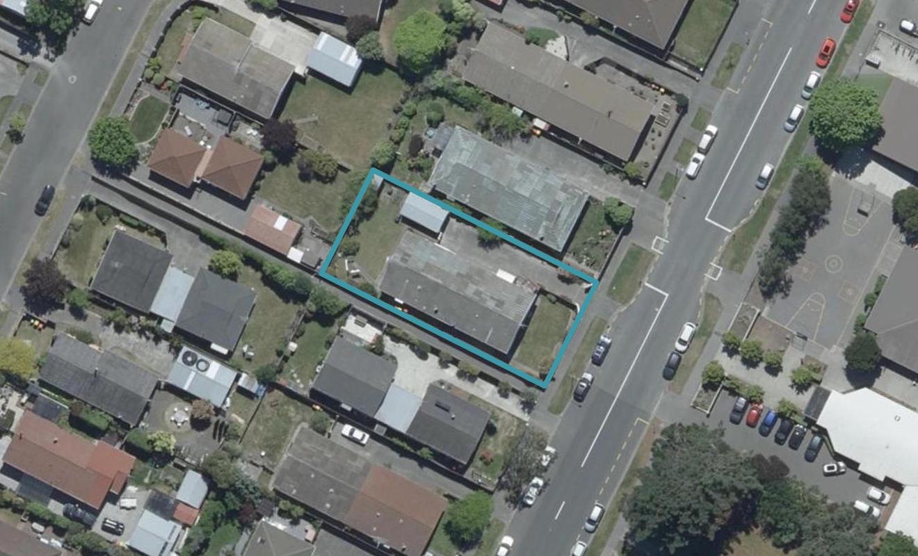 2/221 Queenspark Drive, Parklands, Christchurch - Carousel 1