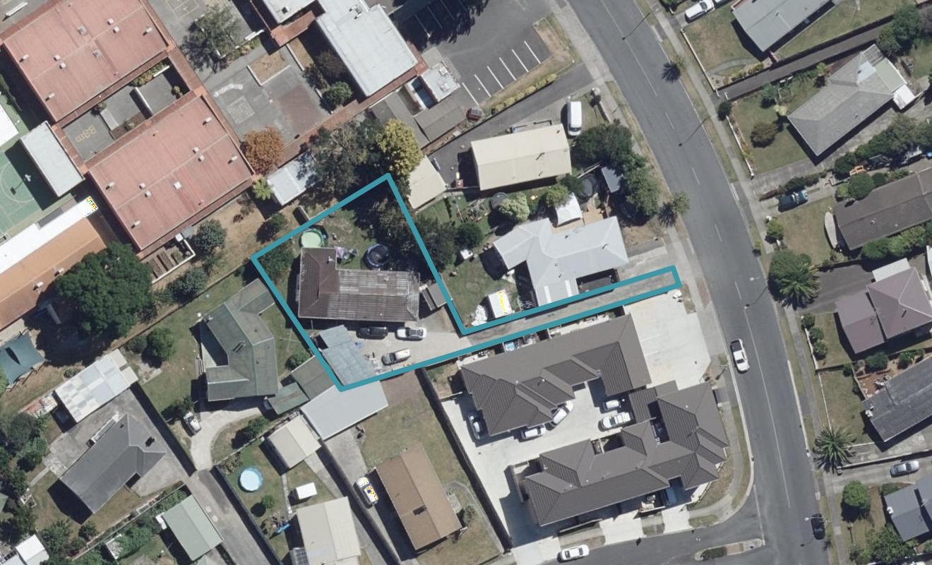 37 Deanwell Avenue, Deanwell, Hamilton - Carousel 1
