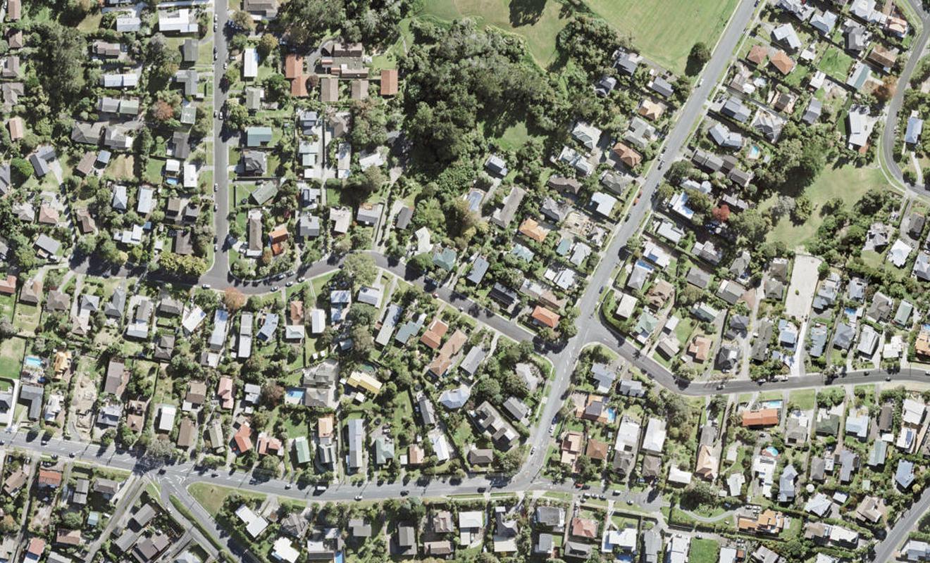 1 Holt Avenue, Torbay, Auckland - Carousel 1