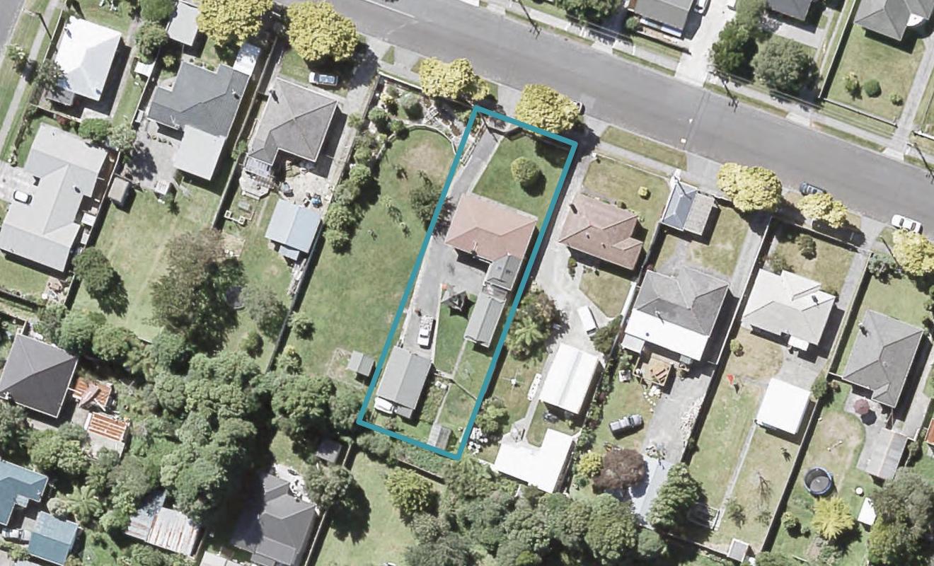 21 Burden Avenue, Wainuiomata, Lower Hutt - Carousel 1