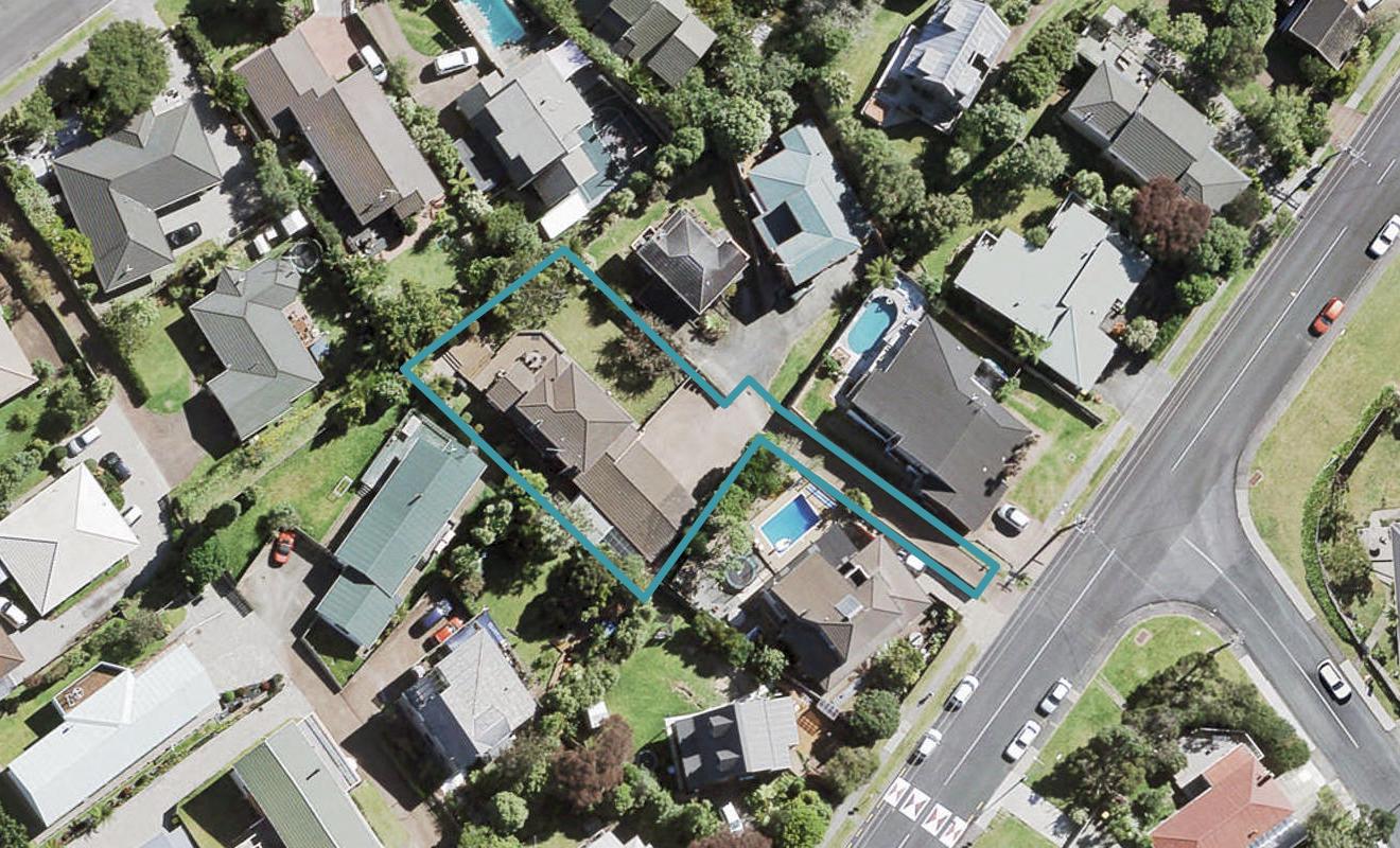 25B Avonleigh Road, Green Bay, Auckland - Carousel 1