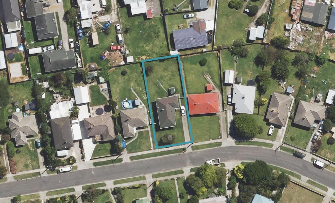 11 Glasgow Crescent, Kaiti, Gisborne - Carousel 1