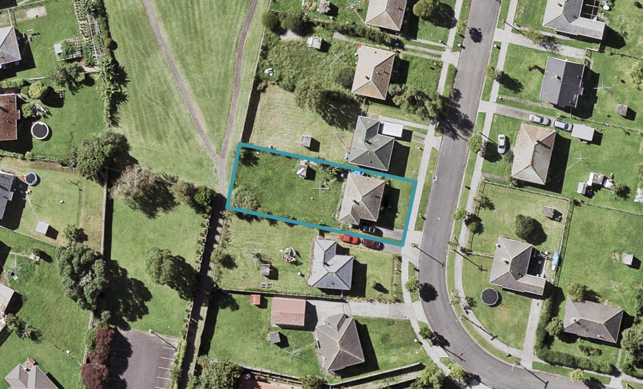 35 Chiltern Crescent, Glen Innes, Auckland - Carousel 1