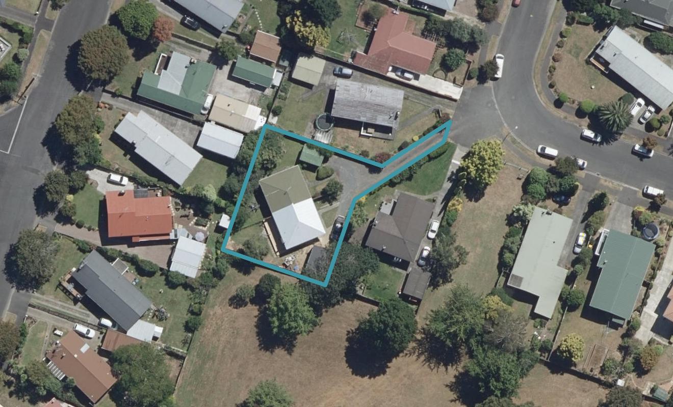 61A Resthill Crescent, Glenview, Hamilton - Carousel 1