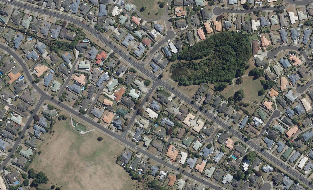 1 Angus Street, Grandview Heights, Hamilton - Carousel 1