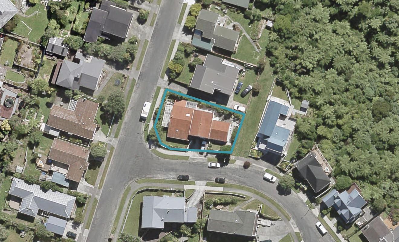 1 Lone Tree Grove, Kelson, Lower Hutt - Carousel 1