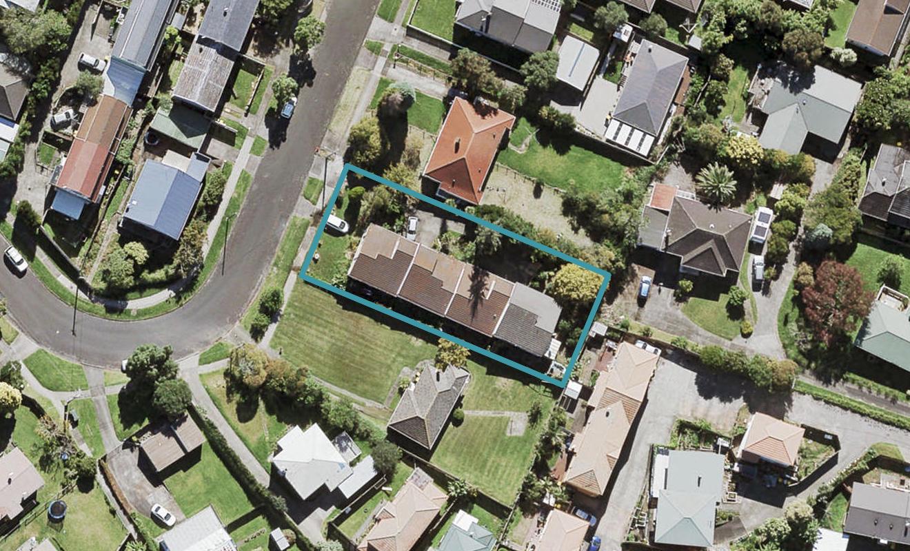 2/23 Craigbank Avenue, New Lynn, Auckland - Carousel 1