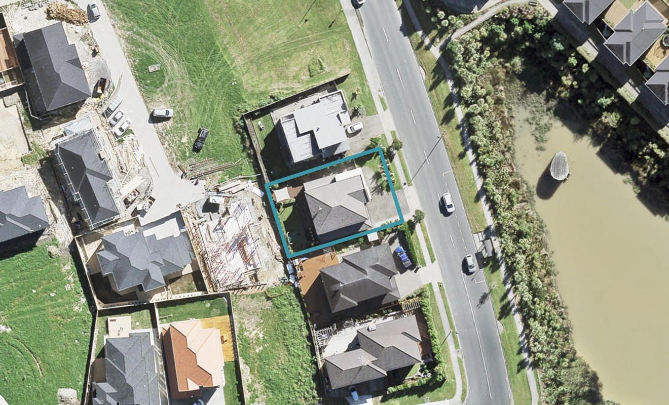 35 Medallion Drive, Oteha, Auckland - Carousel 1