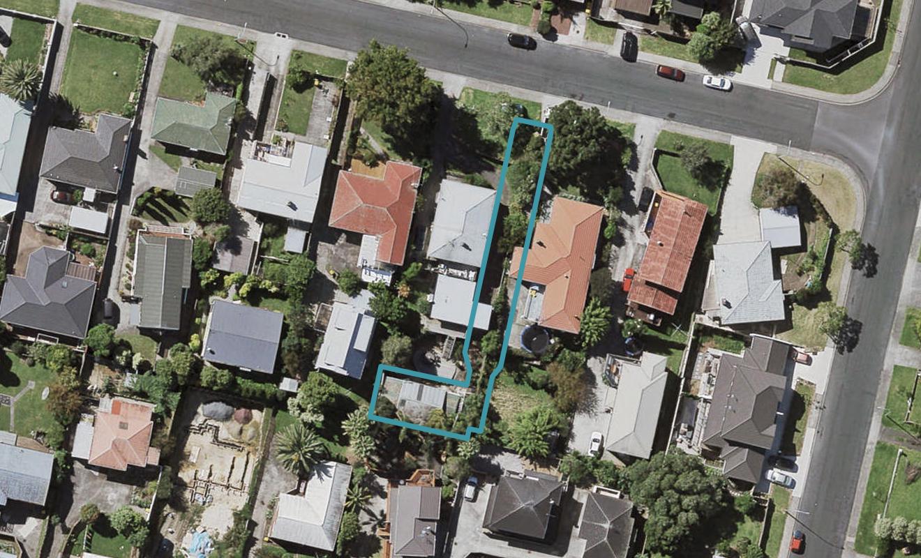8/21 Ayr Road, Pakuranga, Auckland - Carousel 1