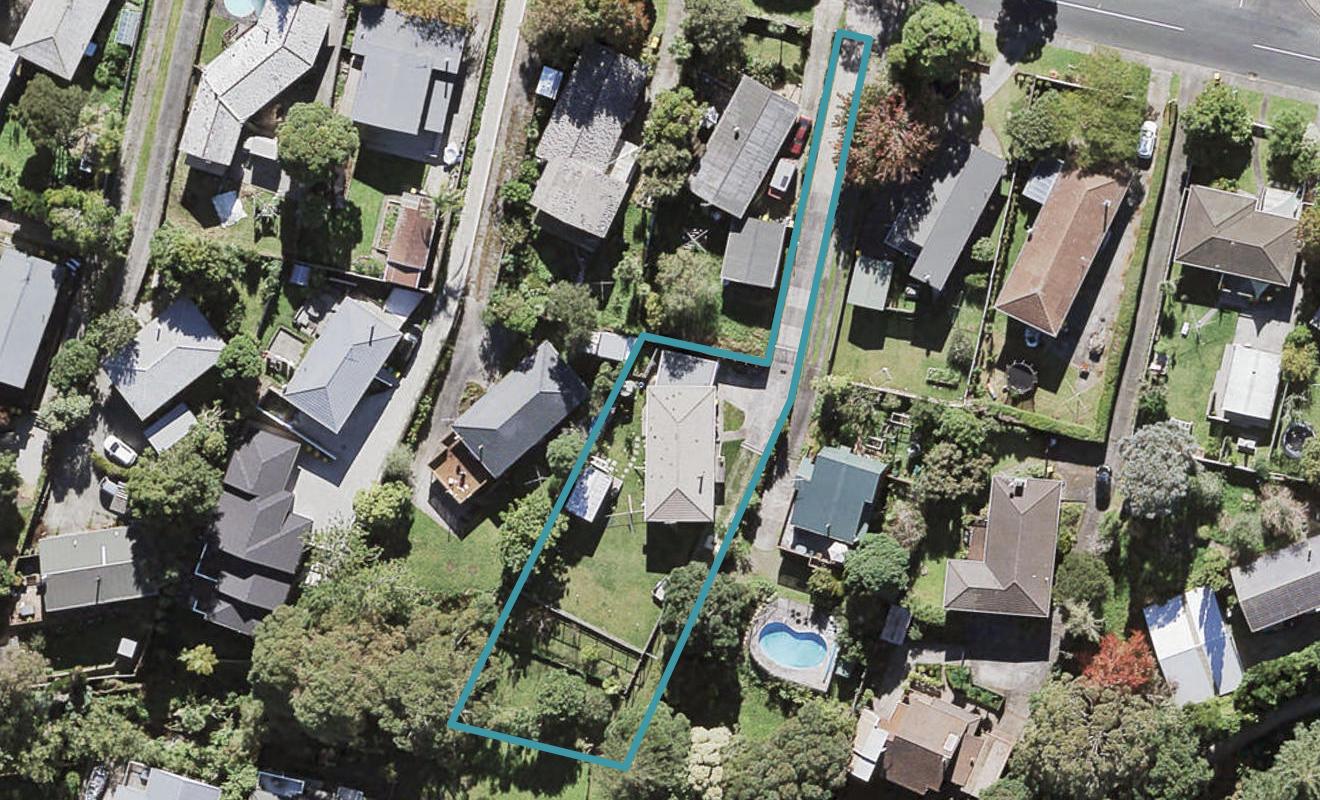 66 Lantana Road, Green Bay, Auckland - Carousel 1
