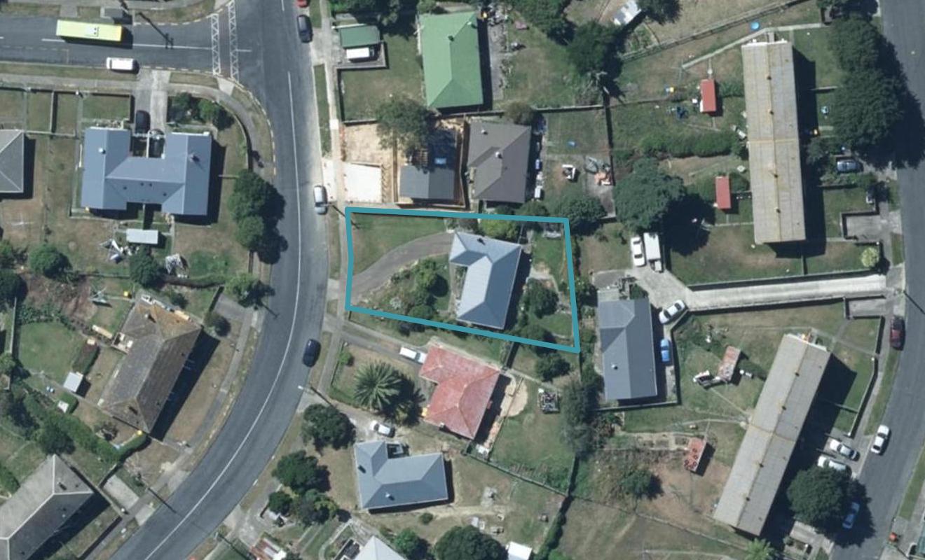 39 Bedford Street, Cannons Creek, Porirua - Carousel 1