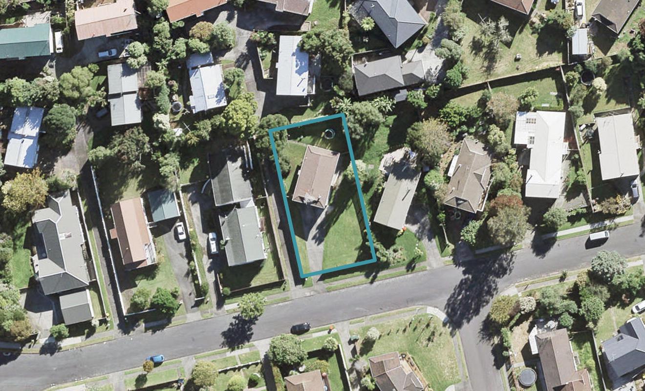 25 Topliss Drive, Northcross, Auckland - Carousel 1