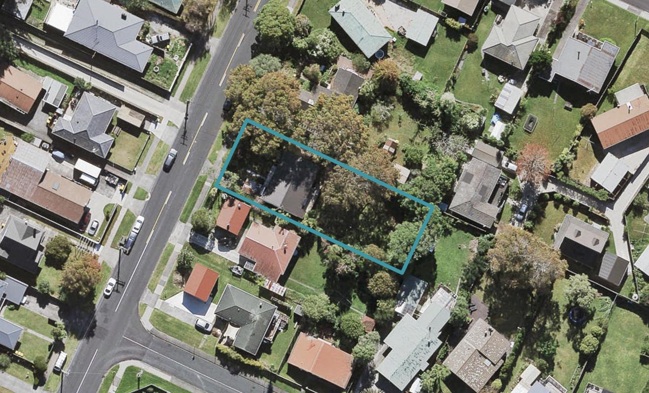 85 Tirimoana Road, Te Atatu South, Auckland - Carousel 1