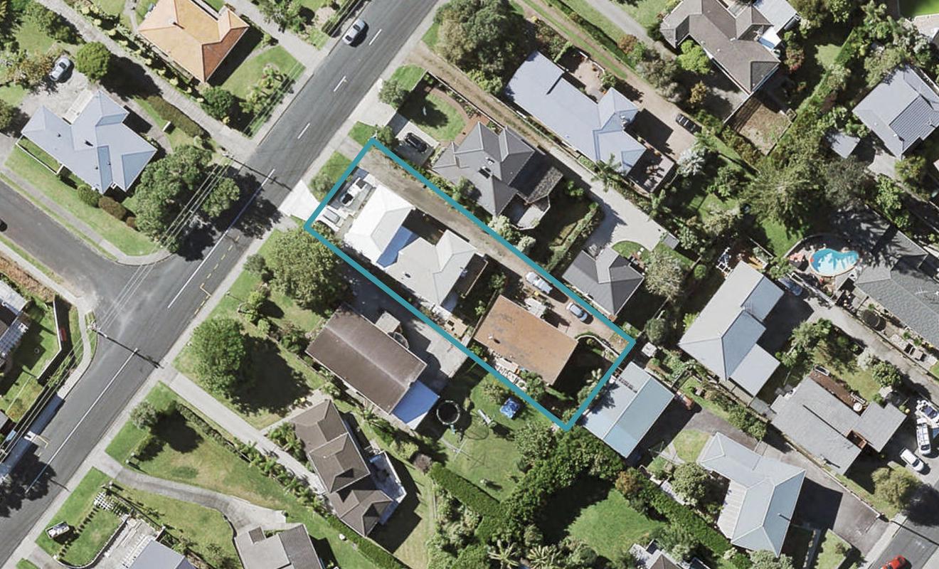 2/57 Litten Road, Cockle Bay, Auckland - Carousel 1