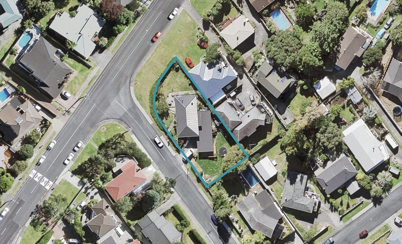 30 Avonleigh Road, Green Bay, Auckland - Carousel 1